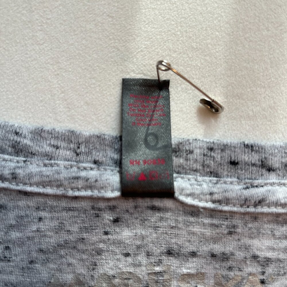 Marushka Hand-Printed "Farm Life" V-Neck Tee - L - Picture 4 of 8